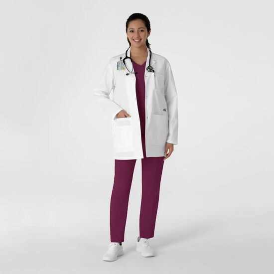 3. Asistent medical generalist, ce inseamna si care este importanta uniformelor medicale_Halat medical unisex