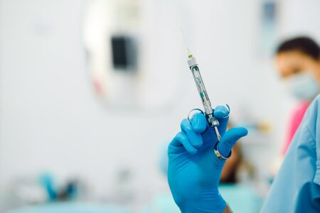 Anestezia locală dentară: clasificare, mecanism de acțiune și implicații clinice